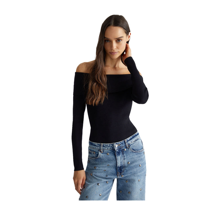 Top Donna in maglia a costine nera modella frontale