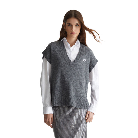 Gilet Donna in maglia Grigio modella frontale