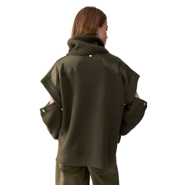 Dolcevita Donna con cut out Verde modella retro