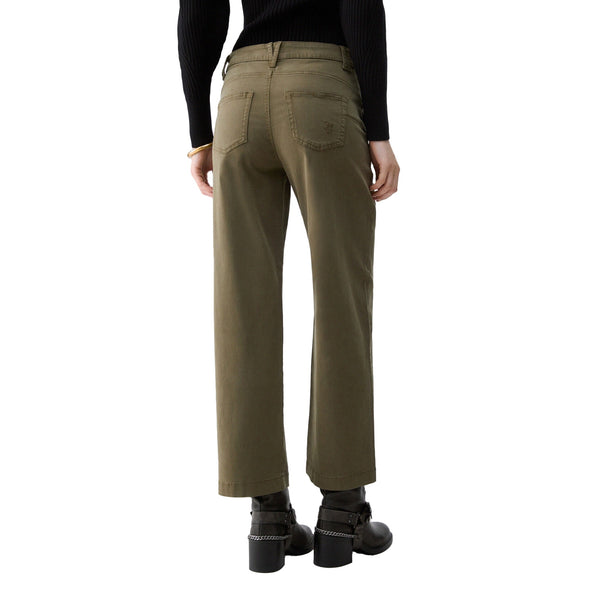 Pantalone flare Donna taglio cropped verde modella retro