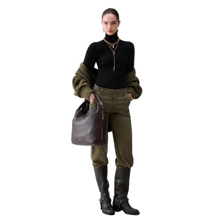 Pantalone flare Donna taglio cropped verde modella intera frontale
