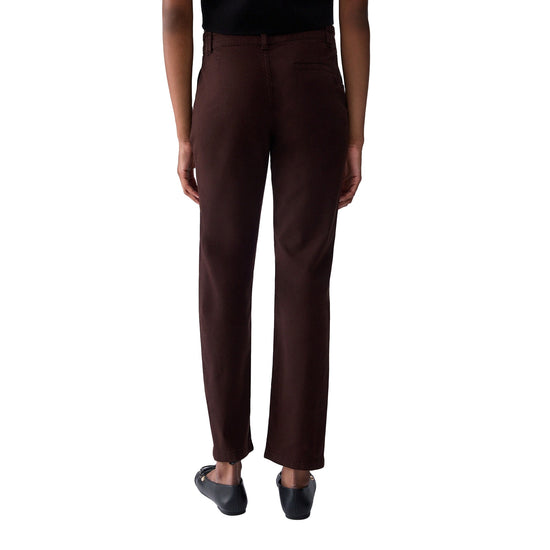Pantalone Donna a sigaretta marrone scuro modella retro