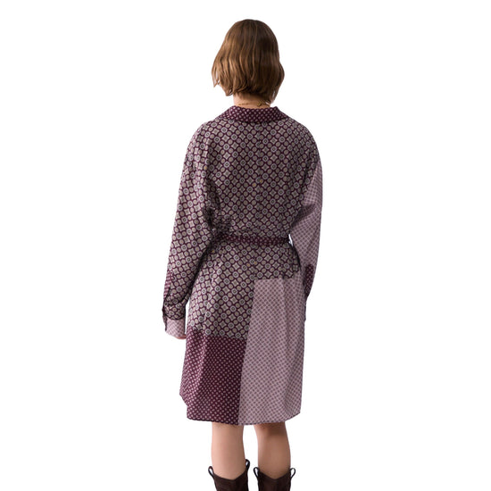 Abito corto Donna con cintura coordinata modella retro