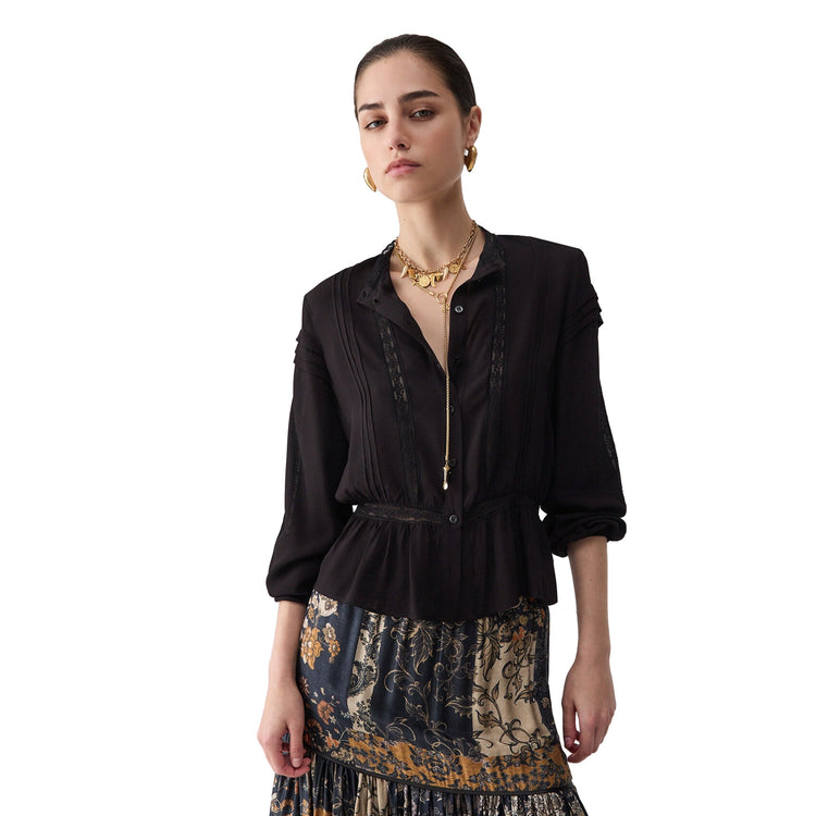 Camicia Donna co dettagli pizzo Nero modella frontale