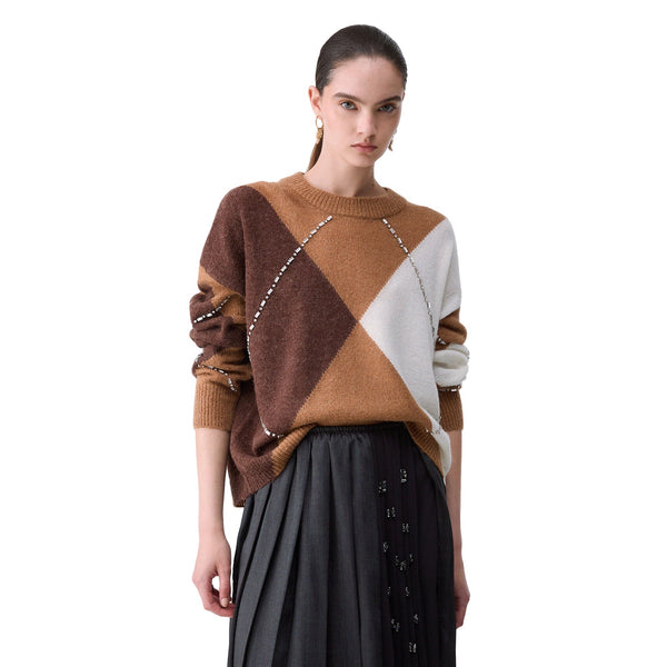 Maglione girocollo Donna a losange marrone, modella frontale
