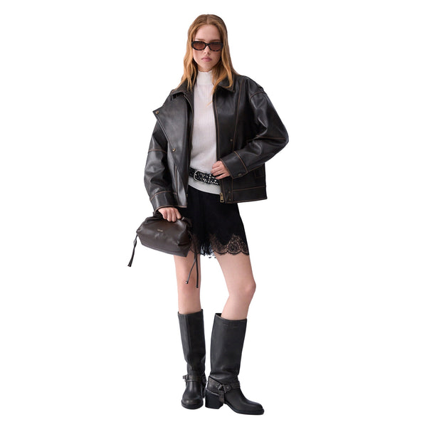 Bomber Donna oversize Marrone scuro modella intera frontale