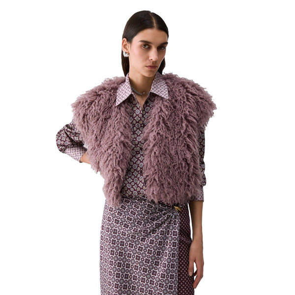 Gilet cropped Donna in teddy rosa modella frontale