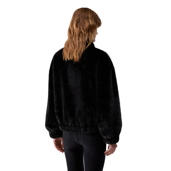 Giaccone Donna teddy nero con spilla modella retro