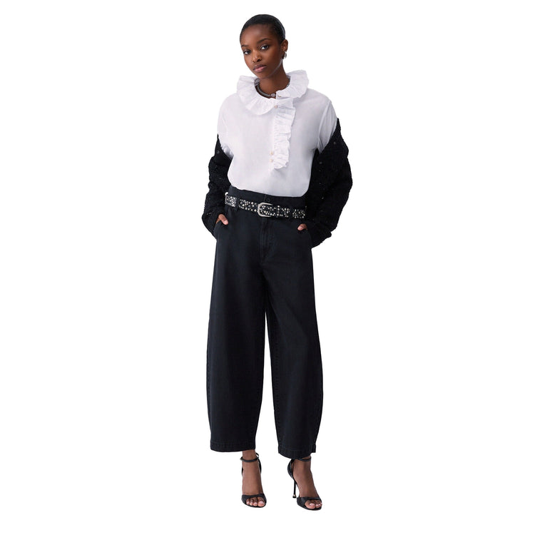 Camicia Donna con rouches in bianco modella intera frontale