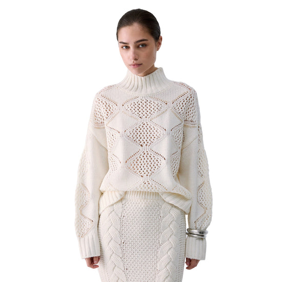 Maglione traforato Donna a collo alto Bianco, modella frontale