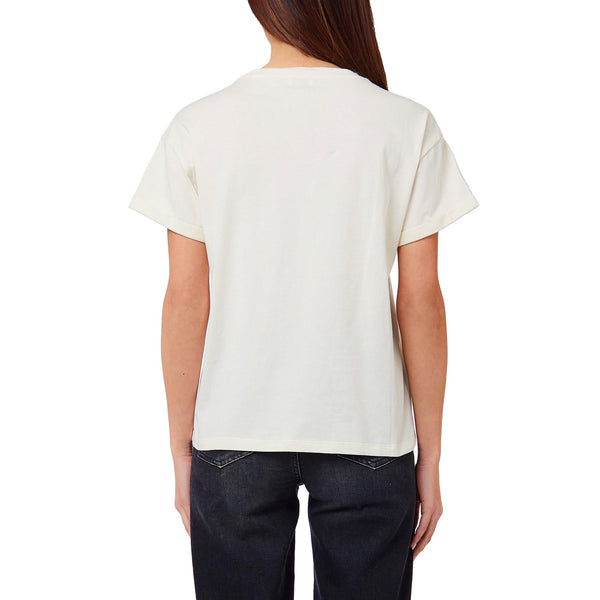 T-shirt Donna con maniche con risvolto color panna, modella retro