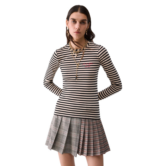 T-shirt Donna manica lunga a righe modella frontale