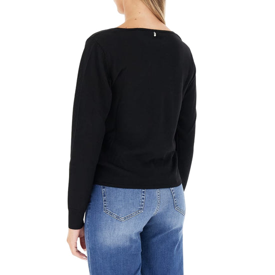 Maglia Donna con nodo al fondo Nero modella retro