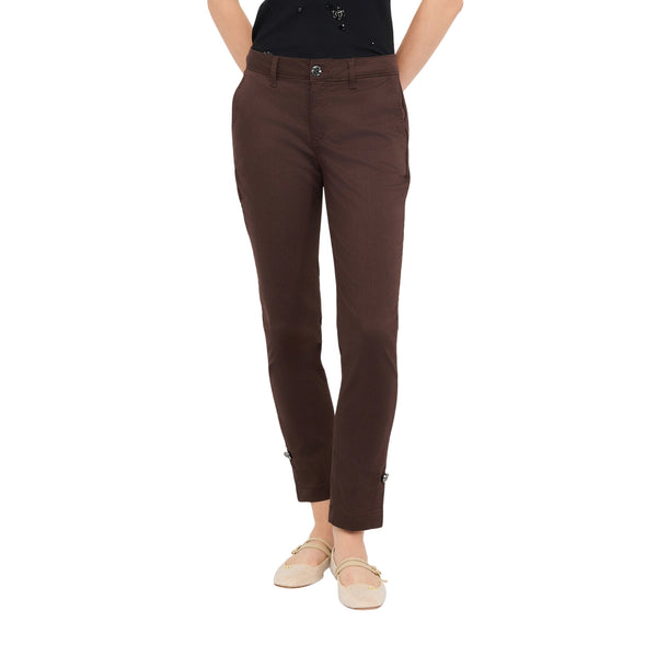 Pantaloni Chino da Donna Slim fit Marrone modella frontale