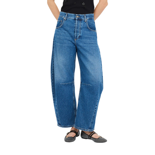 Jeans Donna modello balloon modella frontale